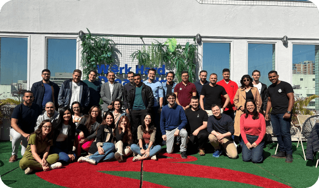 Imagem mostrando colaboladores da medcof assistindo uma palestra